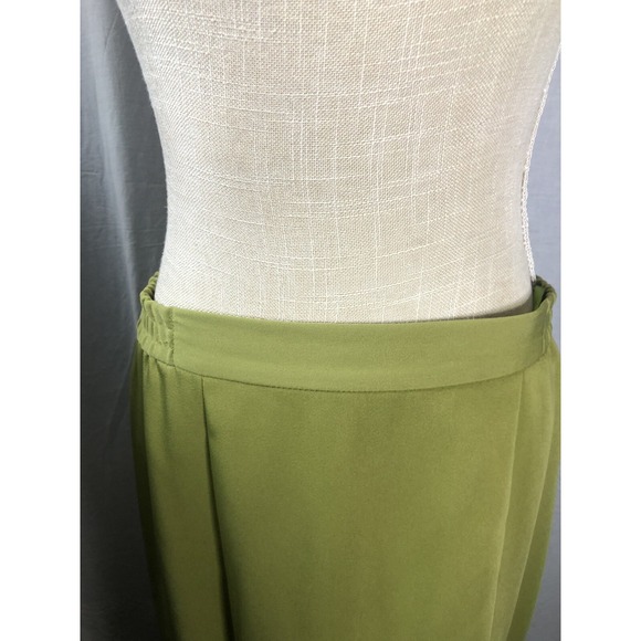 Giovanna Signature Women's Skirt Suit – Size 10, Lime Green with Rhinestone Coll - Picture 13 of 14